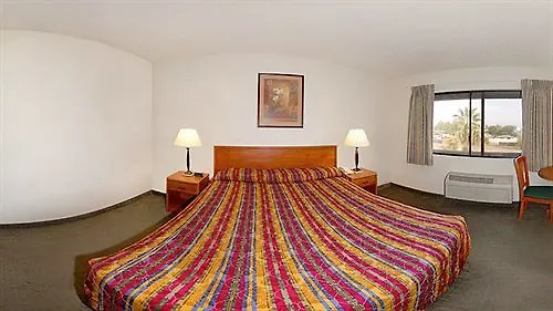 Baymont By Wyndham Ontario Hotel