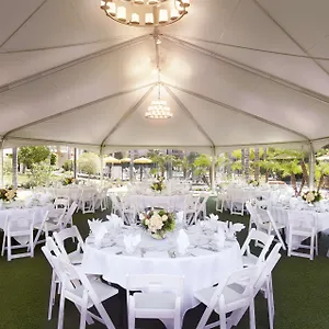 Doubletree By Hilton Airport Hotel