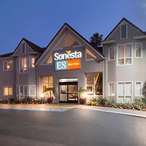 Sonesta Es Huntington Hotel